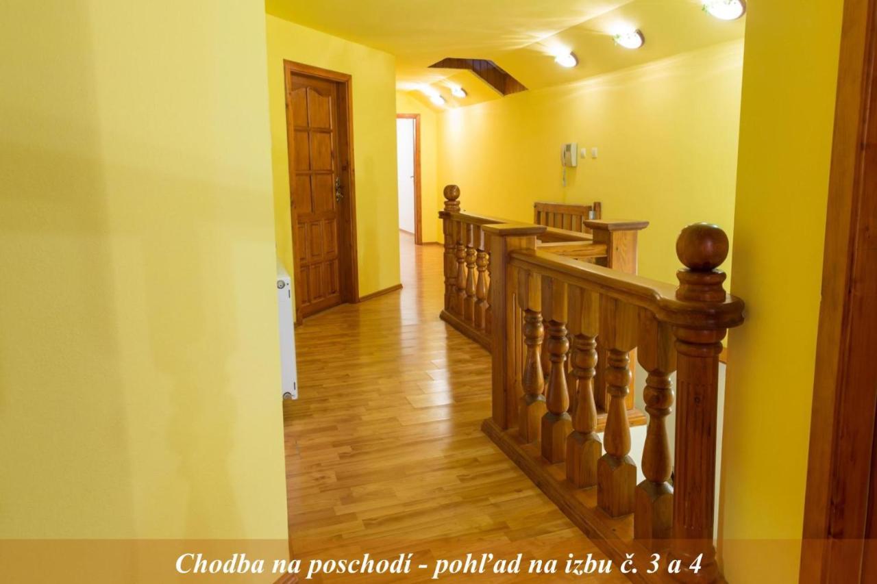 Ubytovanie Adina Poltar 外观 照片