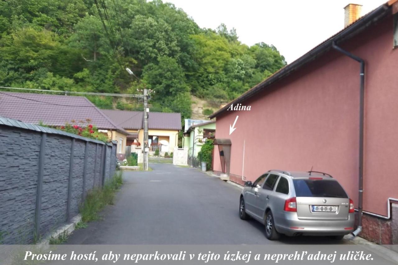 Ubytovanie Adina Poltar 外观 照片